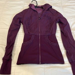 Lululemon dance studio hoodie size 2 -EUC